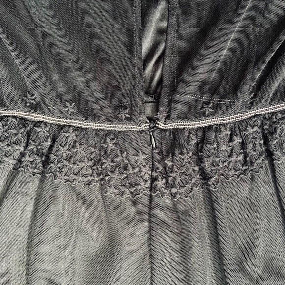 Honey Punch Carina Star Lace Romper - Picture 12 of 13